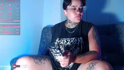 Charlee He online show from June 5, 2026, 6:52 am