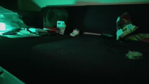 teddy_bananaaa online show from January 18, 2026, 11:19 pm