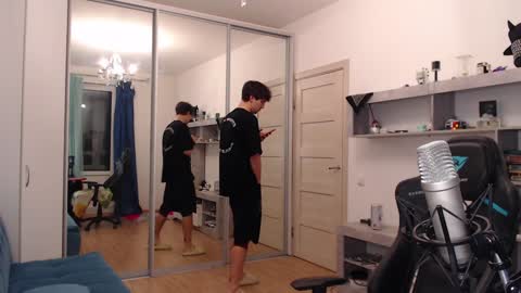 Teddy online show from December 13, 2024, 3:11 pm