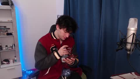 Teddy online show from December 20, 2024, 6:56 pm