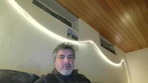 Peter online show from March 9, 2025, 2:29 am