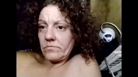 Snapshot of teelciara191 chatting on May 12, 2026, 11:51 am Xyainou online show from May 12, 2026, 11:51 am