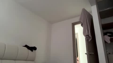 Amy No penetration Virgiin giirl online show from April 21, 2026, 12:11 pm