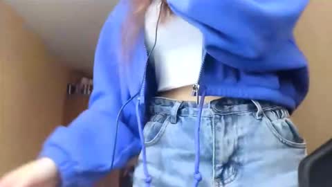 Kimi online show from October 28, 2025, 10:41 am