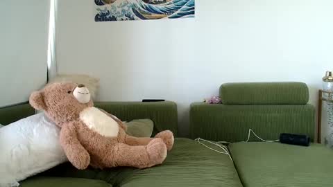 Telea Evans online show from December 17, 2024, 4:01 am