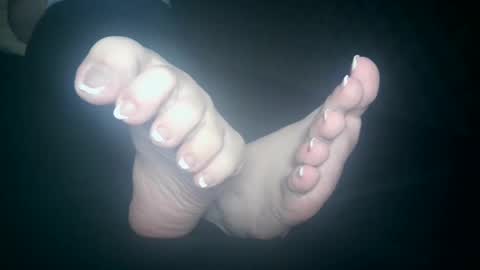 Viv West online show from October 20, 2025, 3:29 am