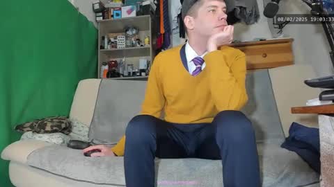 Virg Lszl online show from February 8, 2025, 6:01 pm