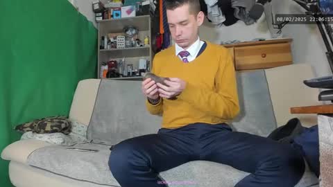 Virg Lszl online show from February 8, 2025, 9:04 pm