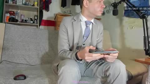 Virg Lszl online show from February 11, 2025, 3:18 pm