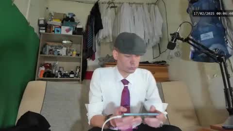 Virg Lszl online show from February 16, 2025, 11:05 pm