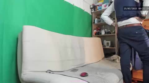 Virg Lszl online show from February 25, 2025, 9:09 am