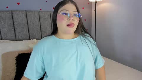 Snapshot of tellme_abby chatting on May 26, 2026, 9:22 pm Abby online show from May 26, 2026, 9:22 pm