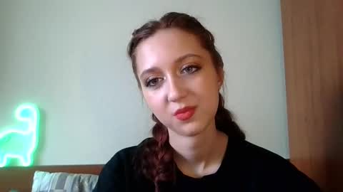 temptingvision online show from March 5, 2025, 11:38 am