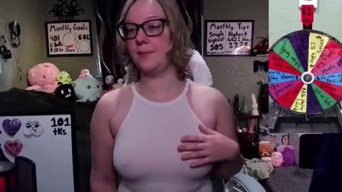 Pixie and Tentacle Overlord online show from February 12, 2025, 7:24 pm