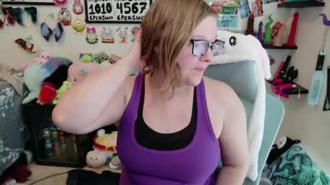 Pixie and Tentacle Overlord online show from April 15, 2026, 7:58 pm