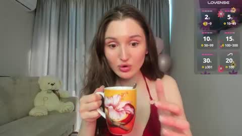 Snapshot of tender_babyyy chatting on June 17, 2026, 12:07 pm Amina online show from June 17, 2026, 12:07 pm