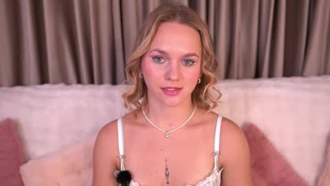 Snapshot of tendercrush chatting on December 14, 2025, 6:12 pm Ellis online show from December 14, 2025, 6:12 pm