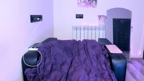 Kira online show from February 13, 2026, 10:50 pm