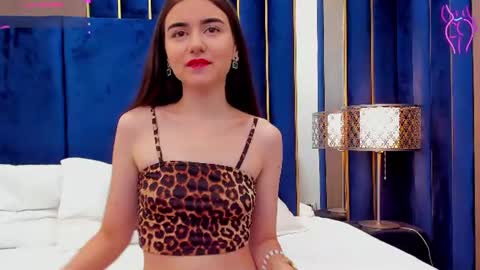 Snapshot of tenny_shy chatting on August 5, 2026, 7:28 pm TennyShy online show from August 5, 2026, 7:28 pm