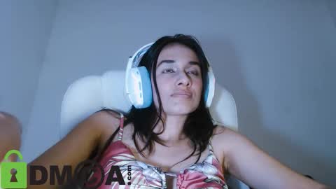 Lisa online show from November 17, 2025, 1:00 am