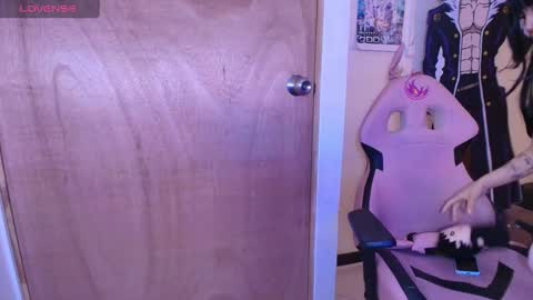 Terra Elowen online show from November 20, 2025, 11:32 am