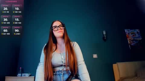 Julia online show from February 11, 2026, 5:07 pm