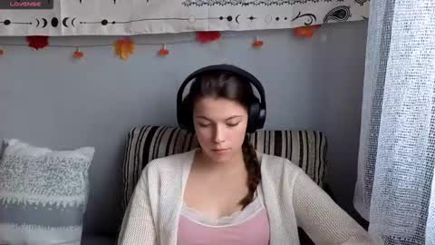 Anny Simpson online show from November 27, 2025, 7:10 am