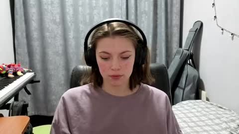 Anny Simpson online show from April 24, 2026, 8:22 pm