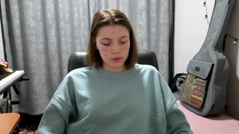Snapshot of terranaufzinger chatting on May 20, 2026, 8:26 pm Anny Simpson online show from May 20, 2026, 8:26 pm