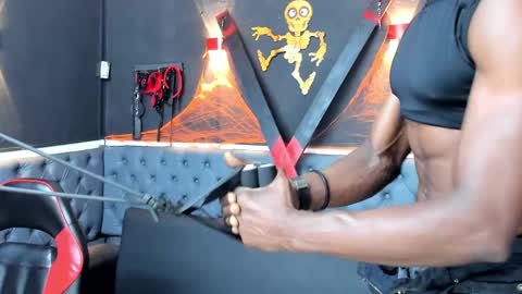 terranze_z online show from October 30, 2025, 9:04 pm