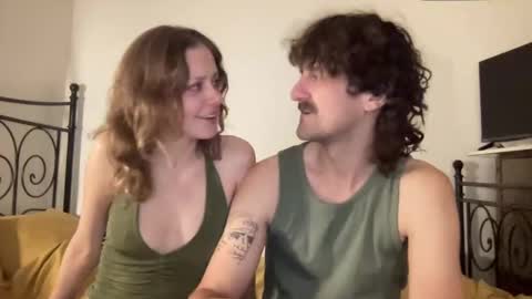 Snapshot of terry_and_elanor chatting on November 3, 2025, 2:02 am terry and elanor online show from November 3, 2025, 2:02 am