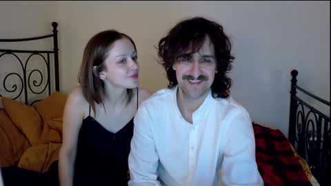 Snapshot of terry_and_elanor chatting on December 16, 2025, 3:33 am terry and elanor online show from December 16, 2025, 3:33 am