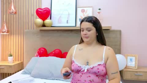 tessa stones online show from February 25, 2026, 3:05 am