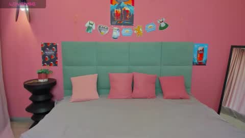 Tessa 3 online show from September 24, 2025, 1:53 am