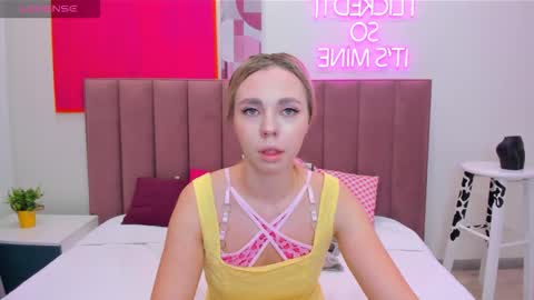 Tessa 3 online show from November 10, 2025, 1:48 am