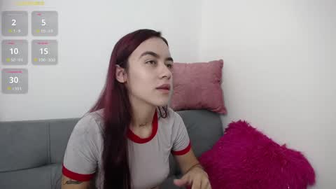 Tessa foxie      online show from May 28, 2026, 11:18 am