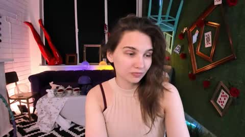 Tessa online show from September 29, 2025, 5:23 am