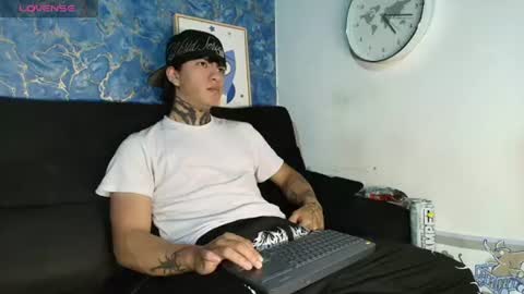 Snapshot of tessarion_black chatting on July 31, 2026, 4:23 am Tessarion online show from July 31, 2026, 4:23 am