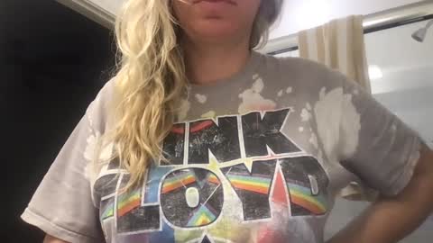 Daphne Summers online show from October 3, 2025, 12:40 am