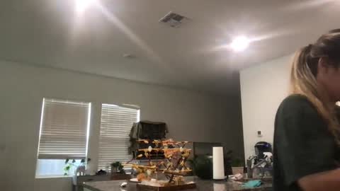 Daphne Summers online show from March 12, 2026, 1:28 pm