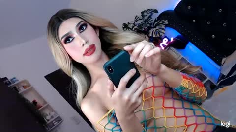 Snapshot of tgirl_adele chatting on March 5, 2025, 9:37 pm Itsme tgirlAdele online show from March 5, 2025, 9:37 pm