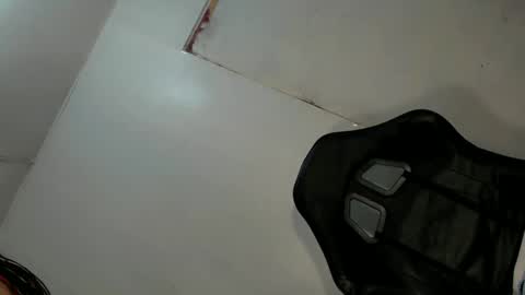 Luna online show from March 12, 2025, 10:07 pm