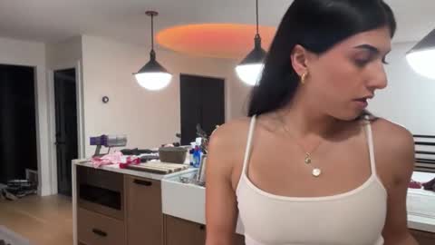 babygirlmami online show from January 10, 2026, 1:40 am