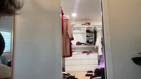 babygirlmami online show from February 8, 2026, 9:29 pm