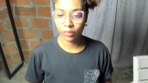 thaimy_ online show from June 2, 2026, 2:46 am