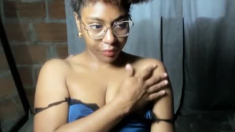 thaimy_ online show from June 18, 2026, 11:47 am