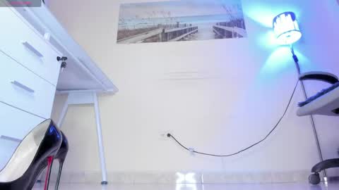 Snapshot of thais_dreams chatting on April 22, 2026, 1:01 pm Thais online show from April 22, 2026, 1:01 pm