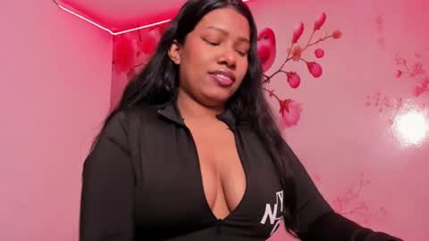 Andreina online show from February 16, 2025, 6:54 pm