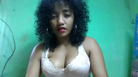 thalia1810 online show from December 5, 2025, 9:18 am