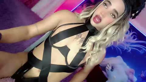 Thalia Girl online show from March 2, 2025, 1:36 am